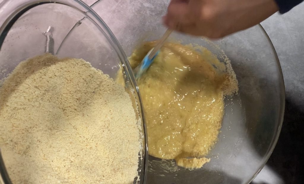 almond_flour_banana_muffin_recipe
