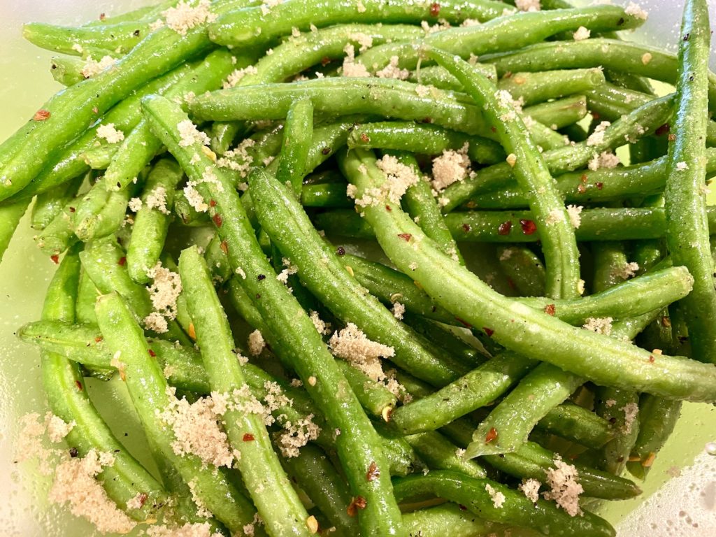 bacon balsamic roasted green beans