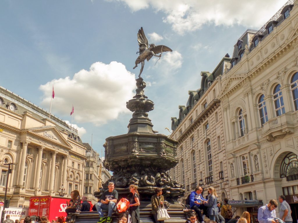 Piccadilly Circus 