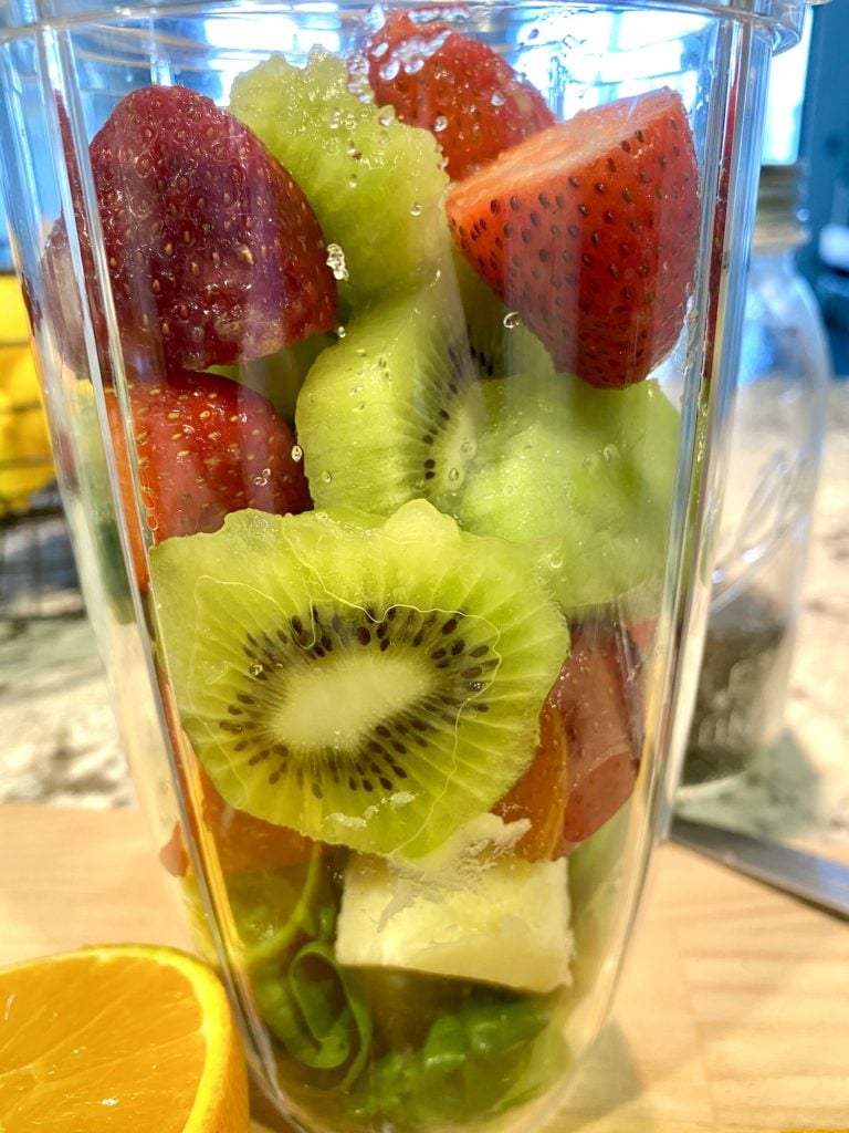citrus strawberry kiwi smoothie