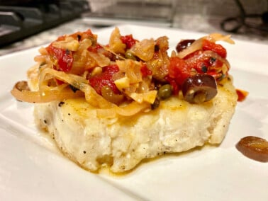 meditteranean-chilean-sea-bass-recipe-fast-easy-health-whole30-keto-elicit-folio