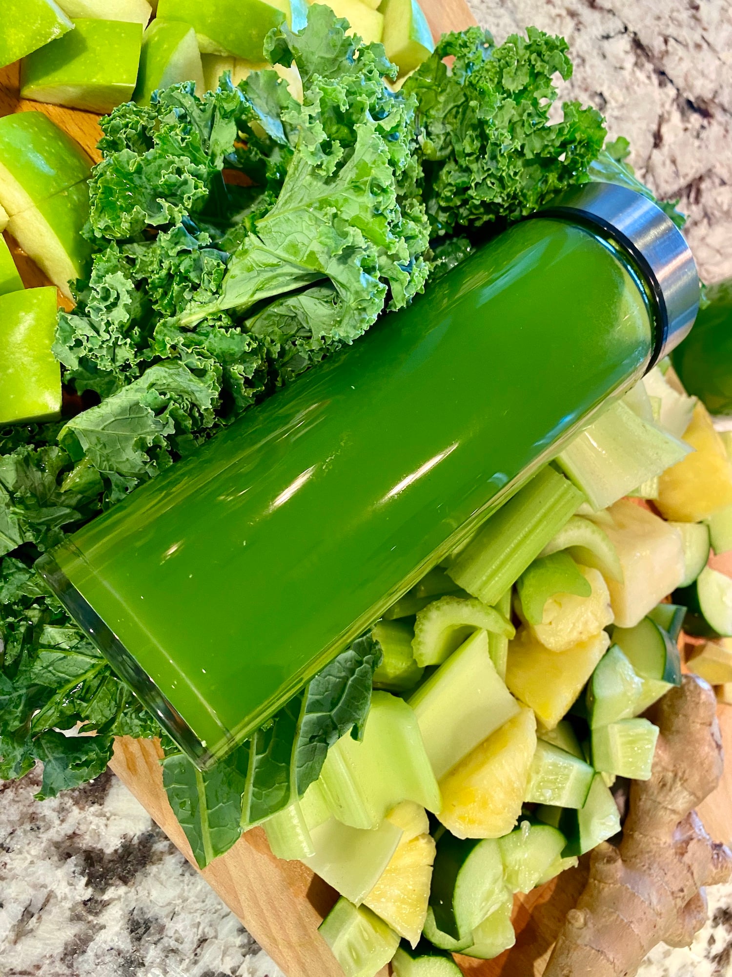Pineapple_Kale_Ginger_Green_Juice
