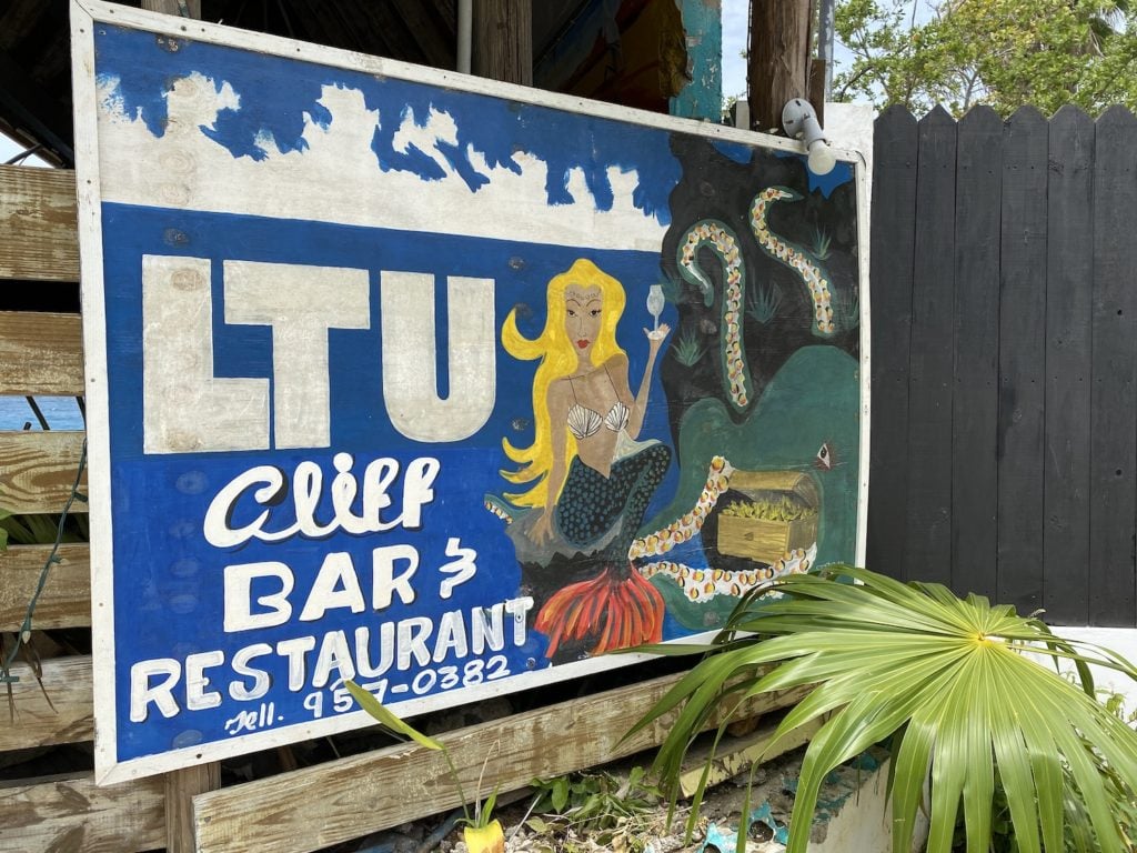 Villa_Sur_Mer_Negril_Jamaica_Elicit_Folio_LTU_Bar