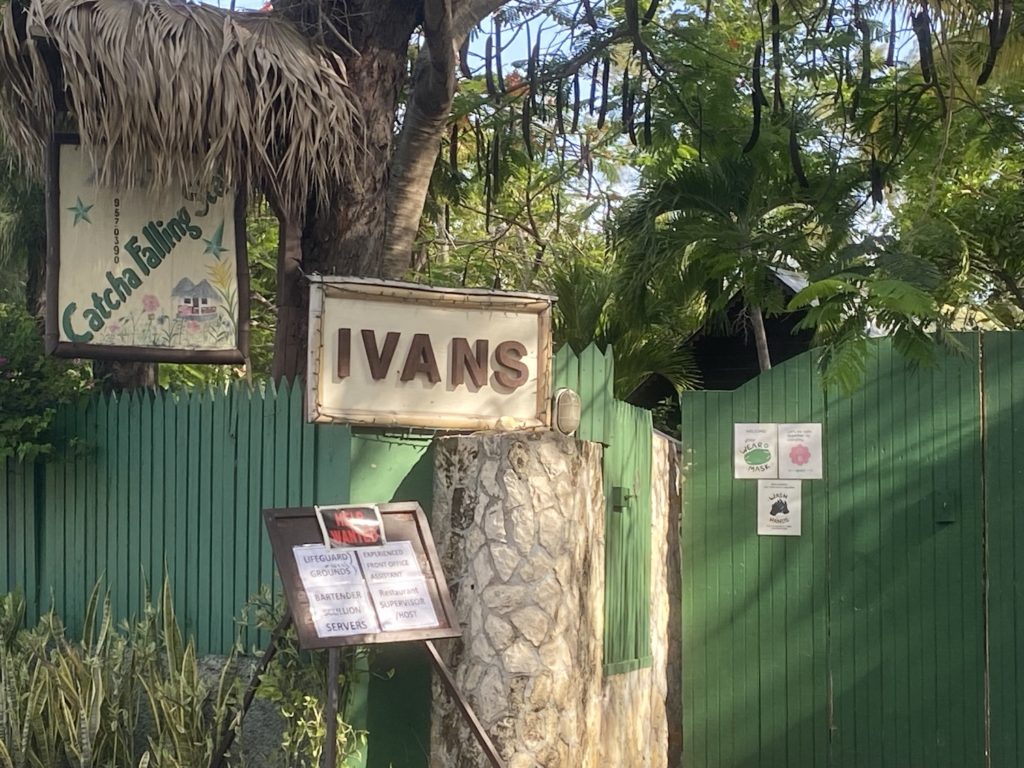 Ivans_Restaurant_and_Bar_Negril_Jamaica_Elicit_Folio