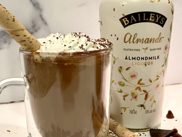 Baileys_Almond_Hot_Chocolate_Recipe_Elicit_Folio