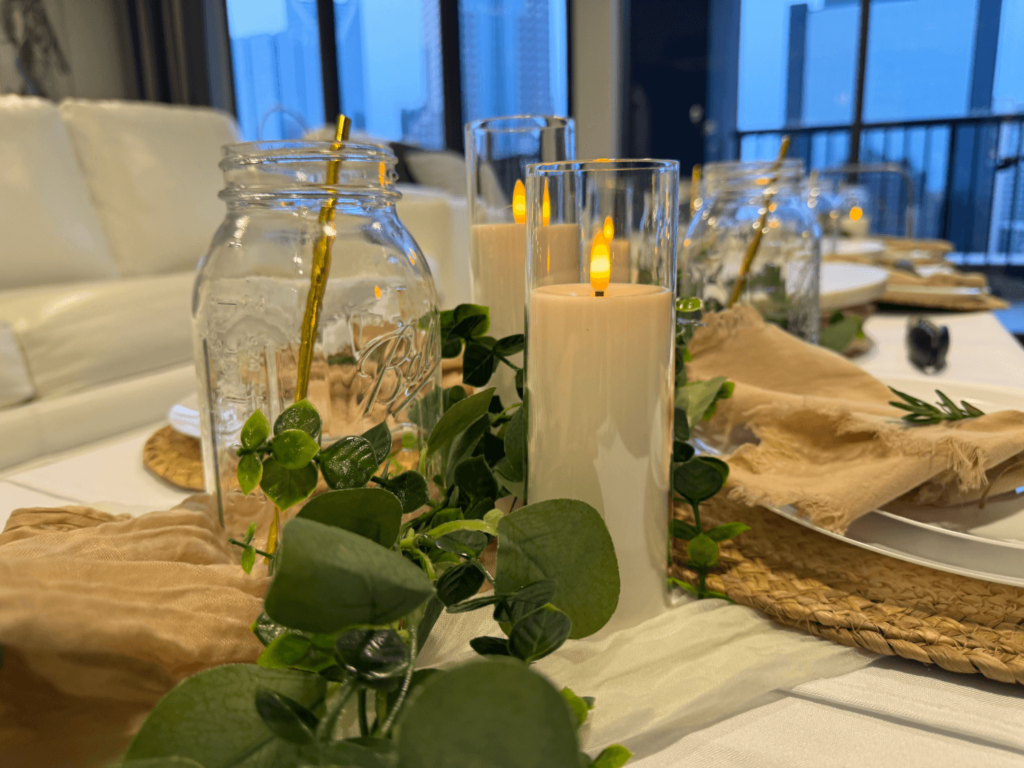 Photo of place settings for pizza party