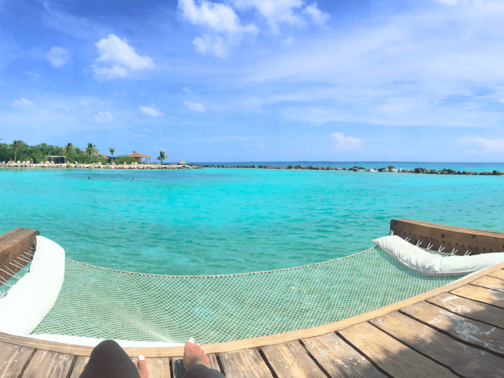 photo of water in Aruba