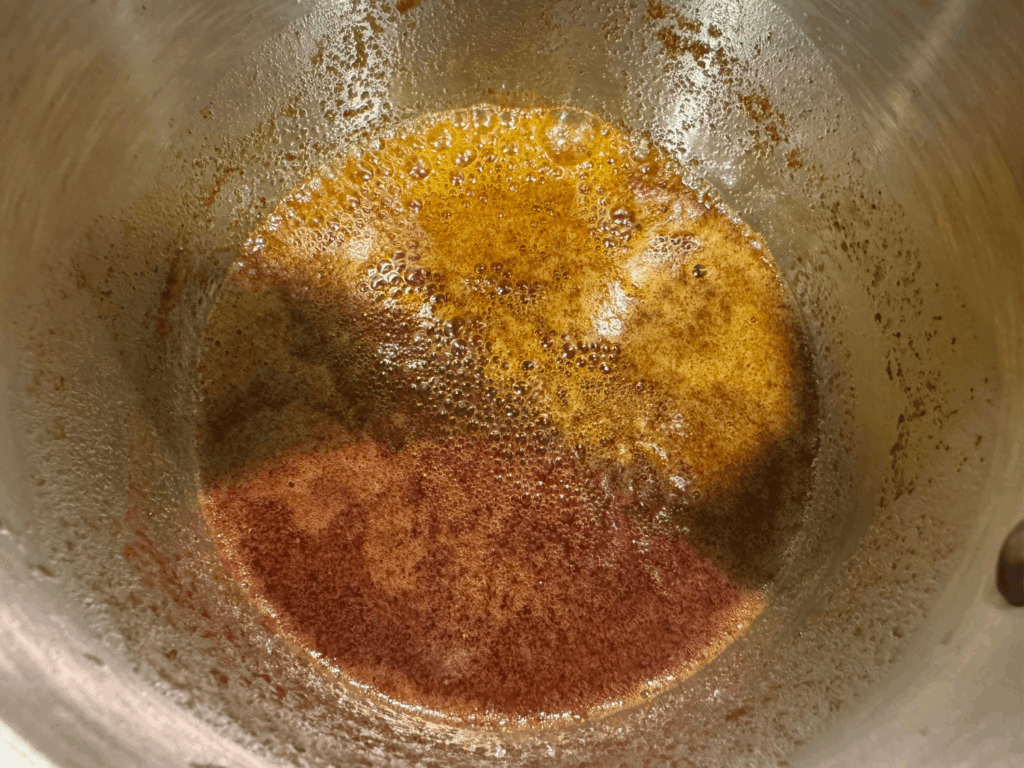 photo of sauce that goes on top of Turkish Pasta