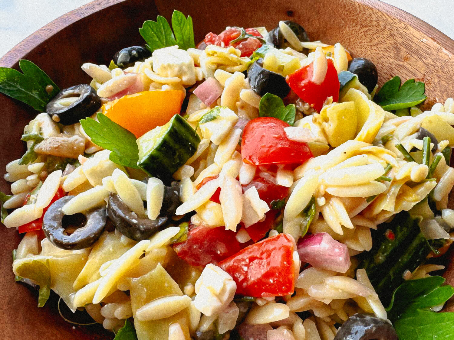 Close up image or an easy orzo pasta salad recipe