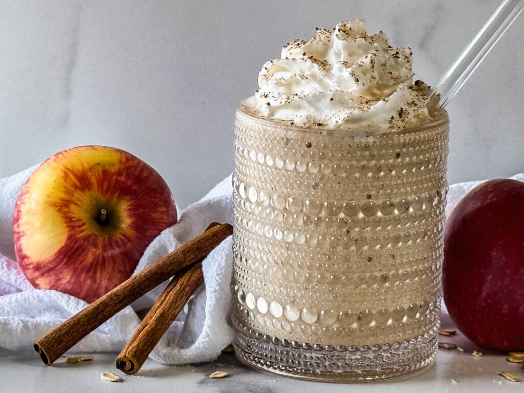 photo of an apple smoothie