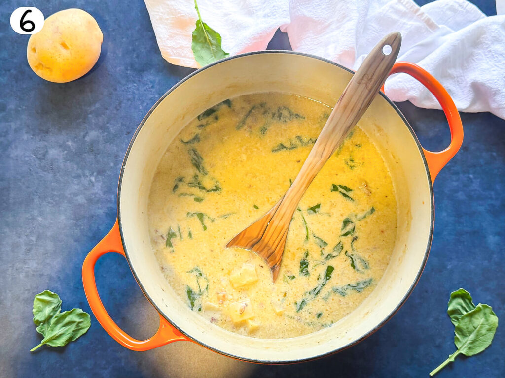 Zuppa Toscana Soup, in a dutch oven