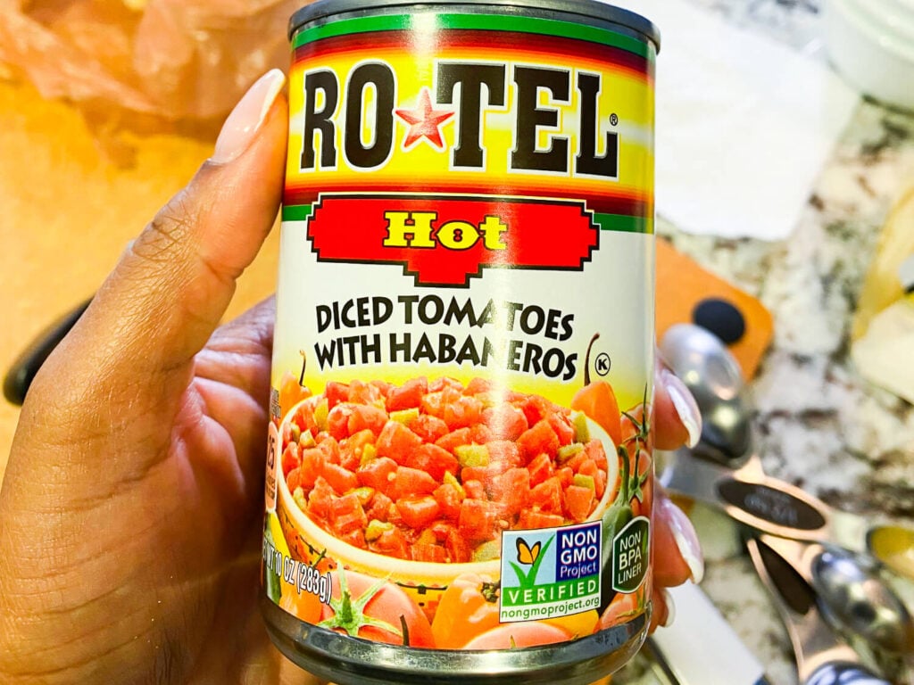 Photo fo Ro-Tel with peppers can
