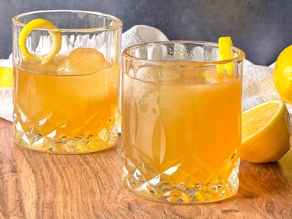 photo of two Gold Rush Cocktails in two glasses