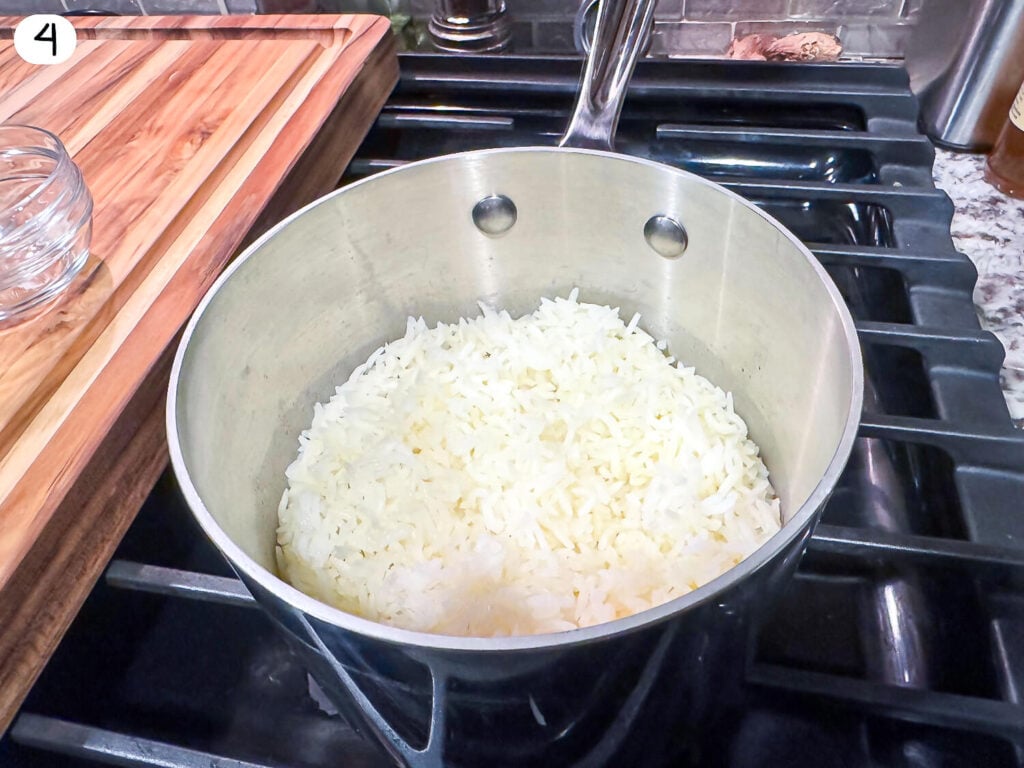 photo of white rice after steaming with the lid off