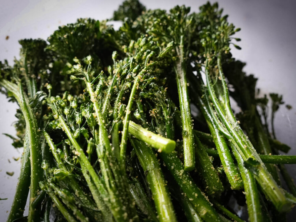 photo of air fryer Broccolini in a glass bowl