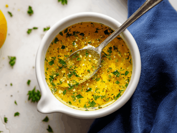 Yes. Fresh garlic cloves finely minced will give even more flavor.