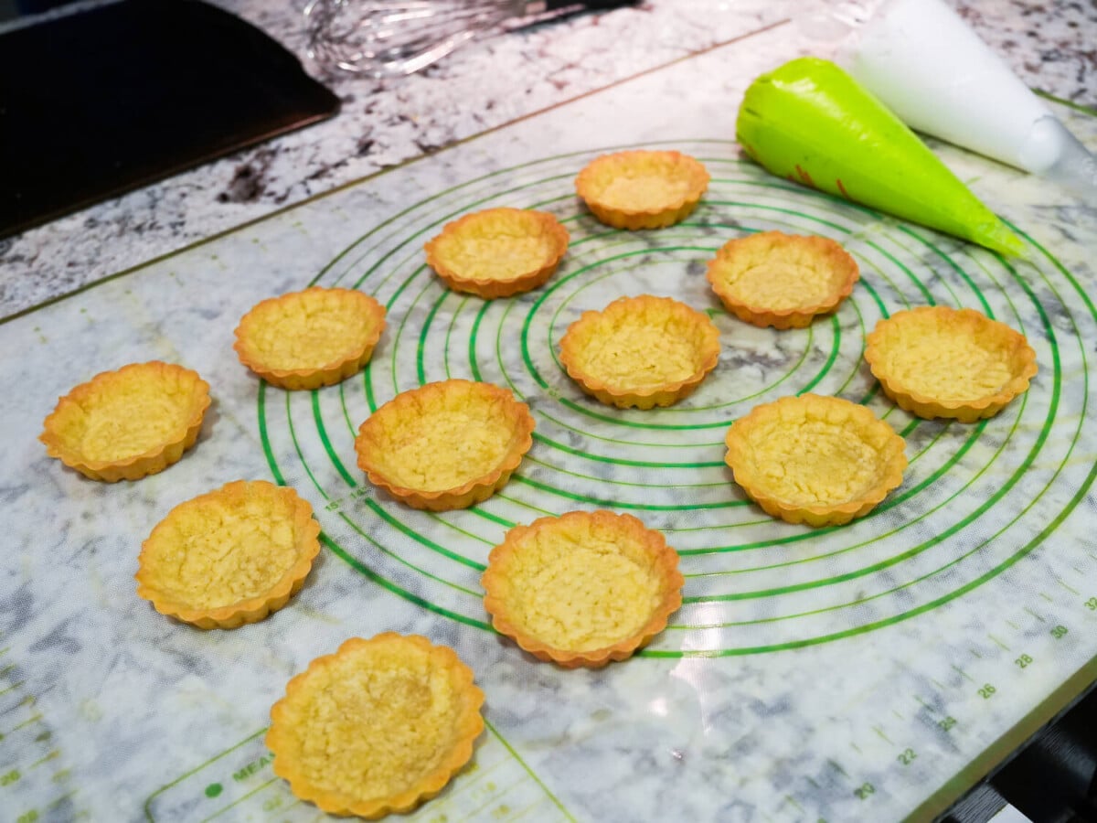 photo of Pâte Sucrée mini tarts before they are filled