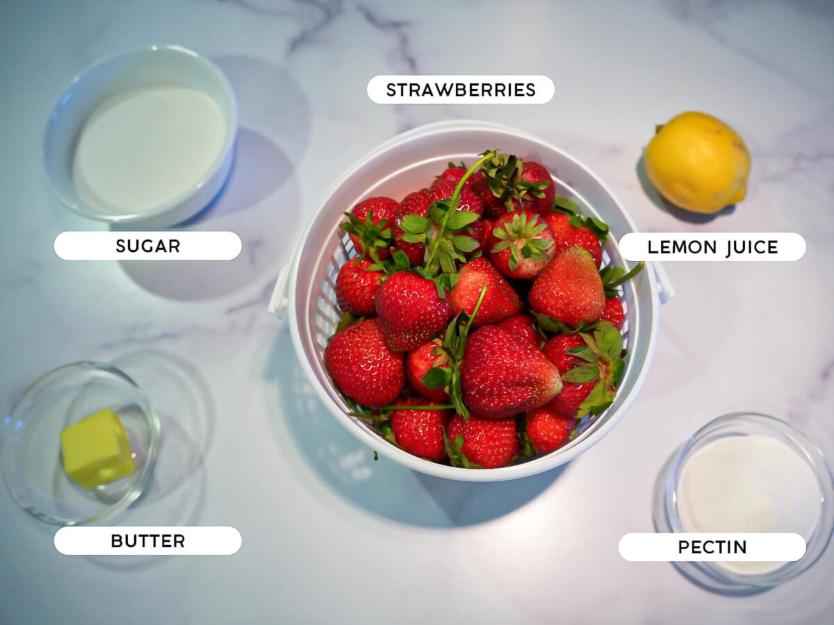 photo of ingredients for strawberry jam