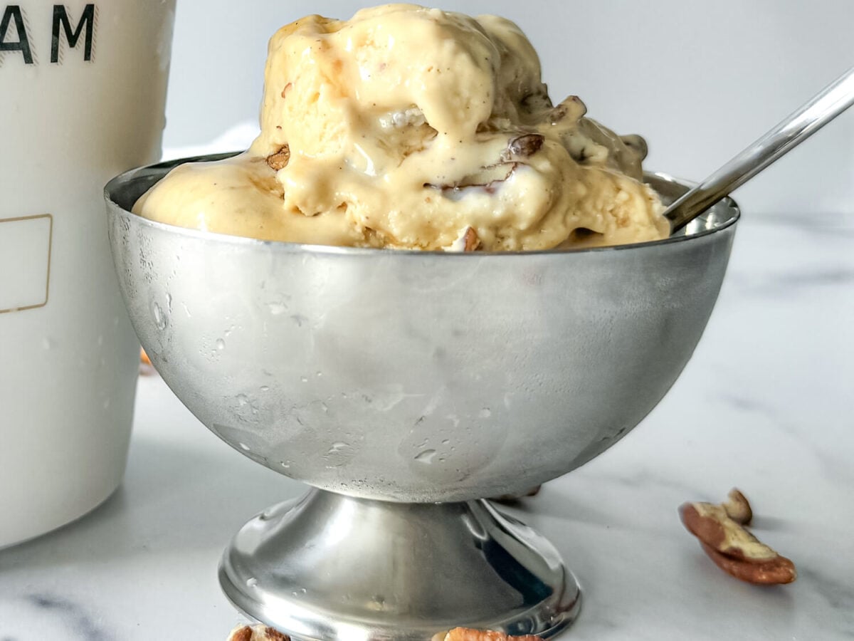 HERO Photo of praline ice cream