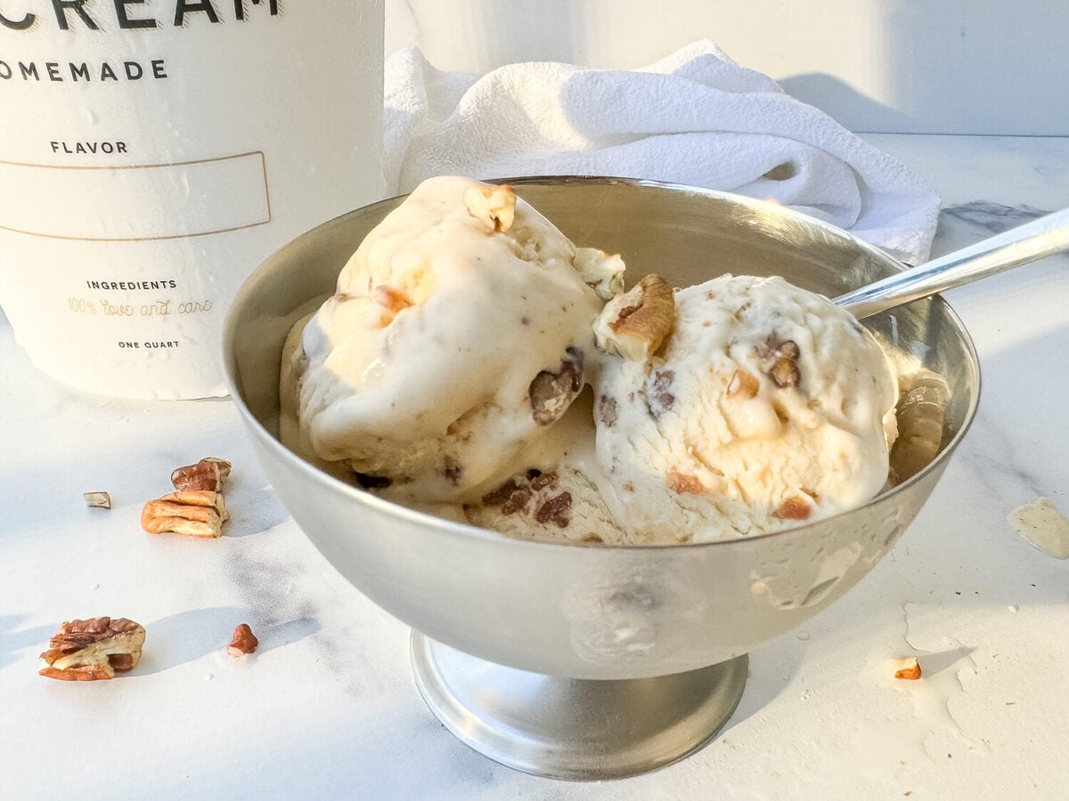 close up Photo of praline ice cream